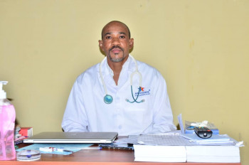Dr Guylain Situ